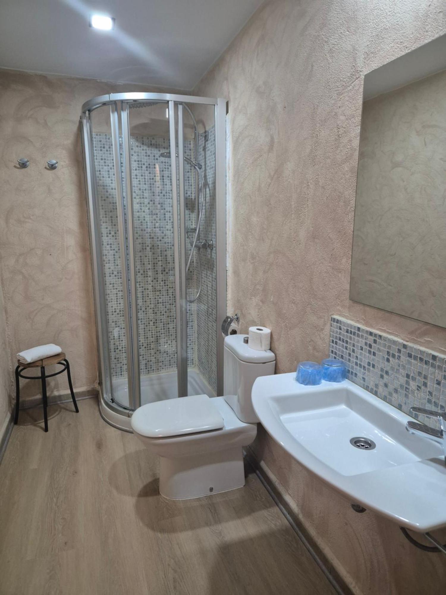 מדינצ'לי Hostal Bavieca מראה חיצוני תמונה