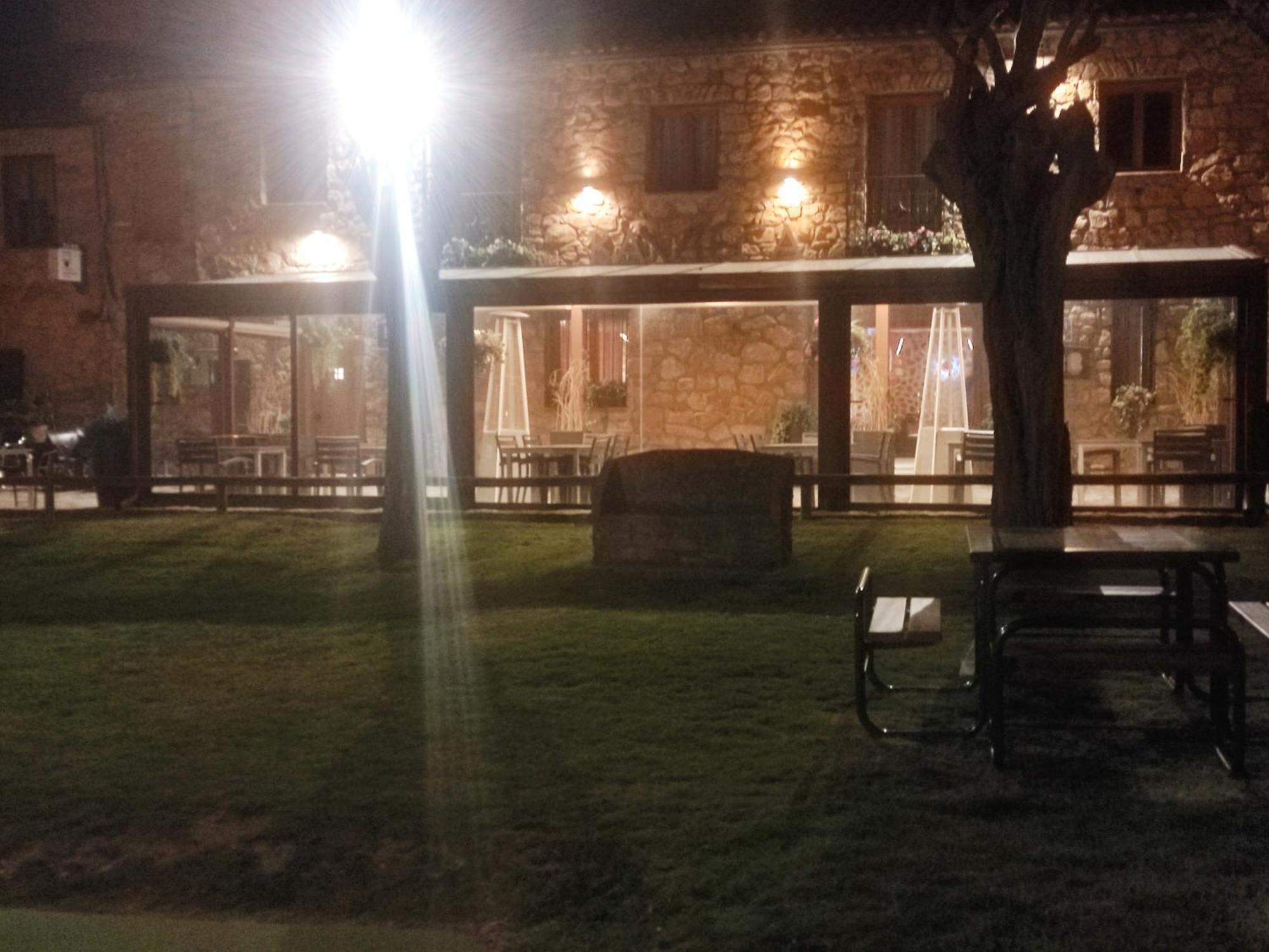 מדינצ'לי Hostal Bavieca מראה חיצוני תמונה