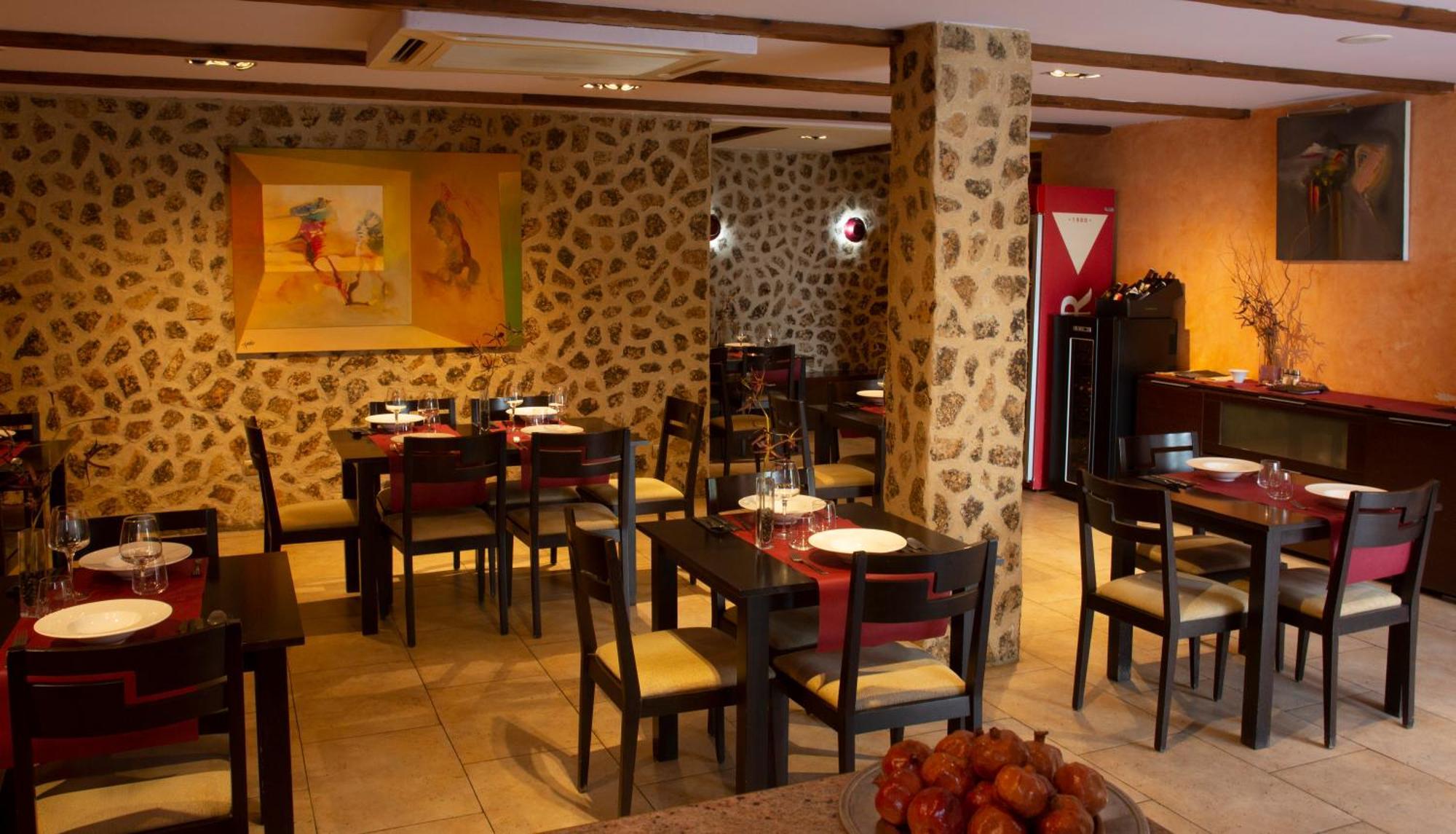 מדינצ'לי Hostal Bavieca מראה חיצוני תמונה